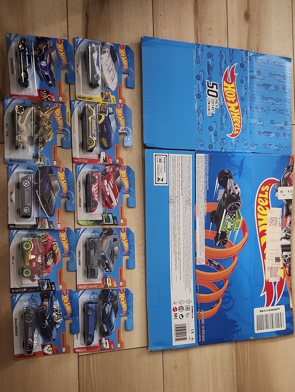 Hot Wheels Qty 10 + Hot Wheels Box